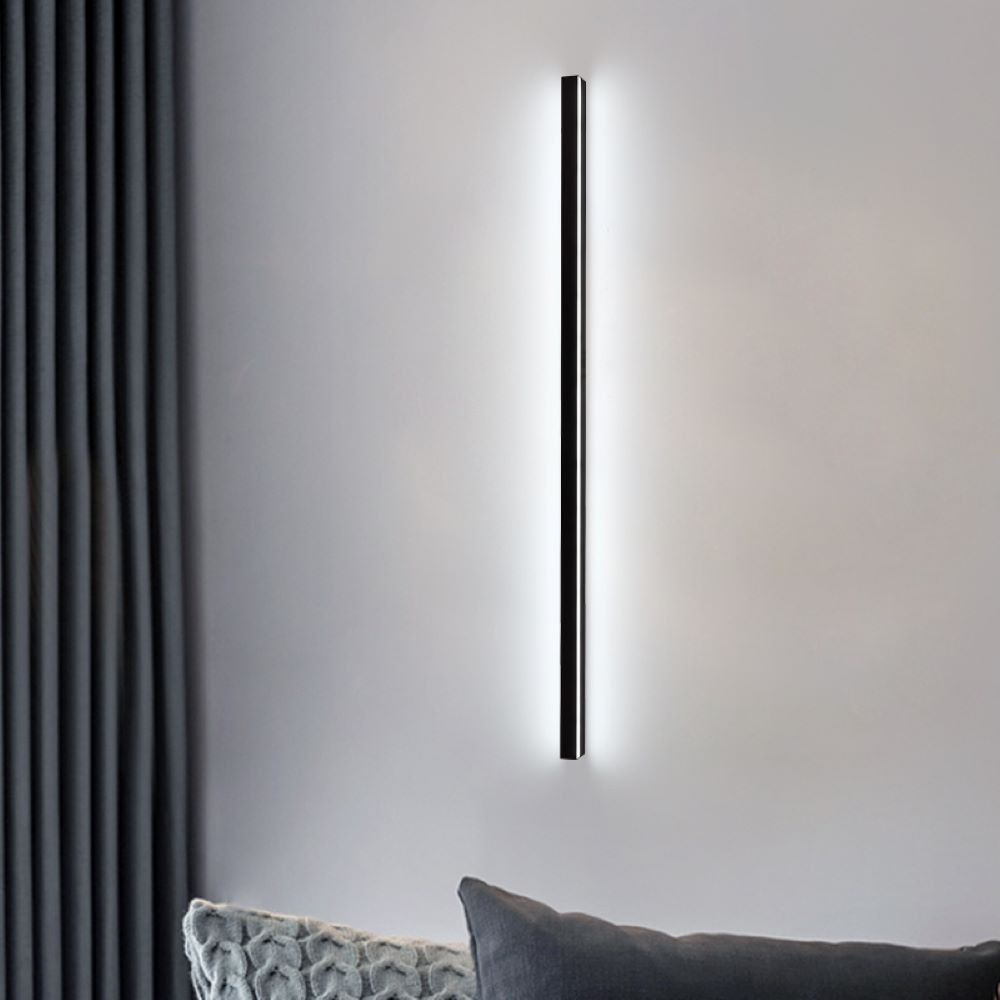 Linear minimalist and modern wall lamp