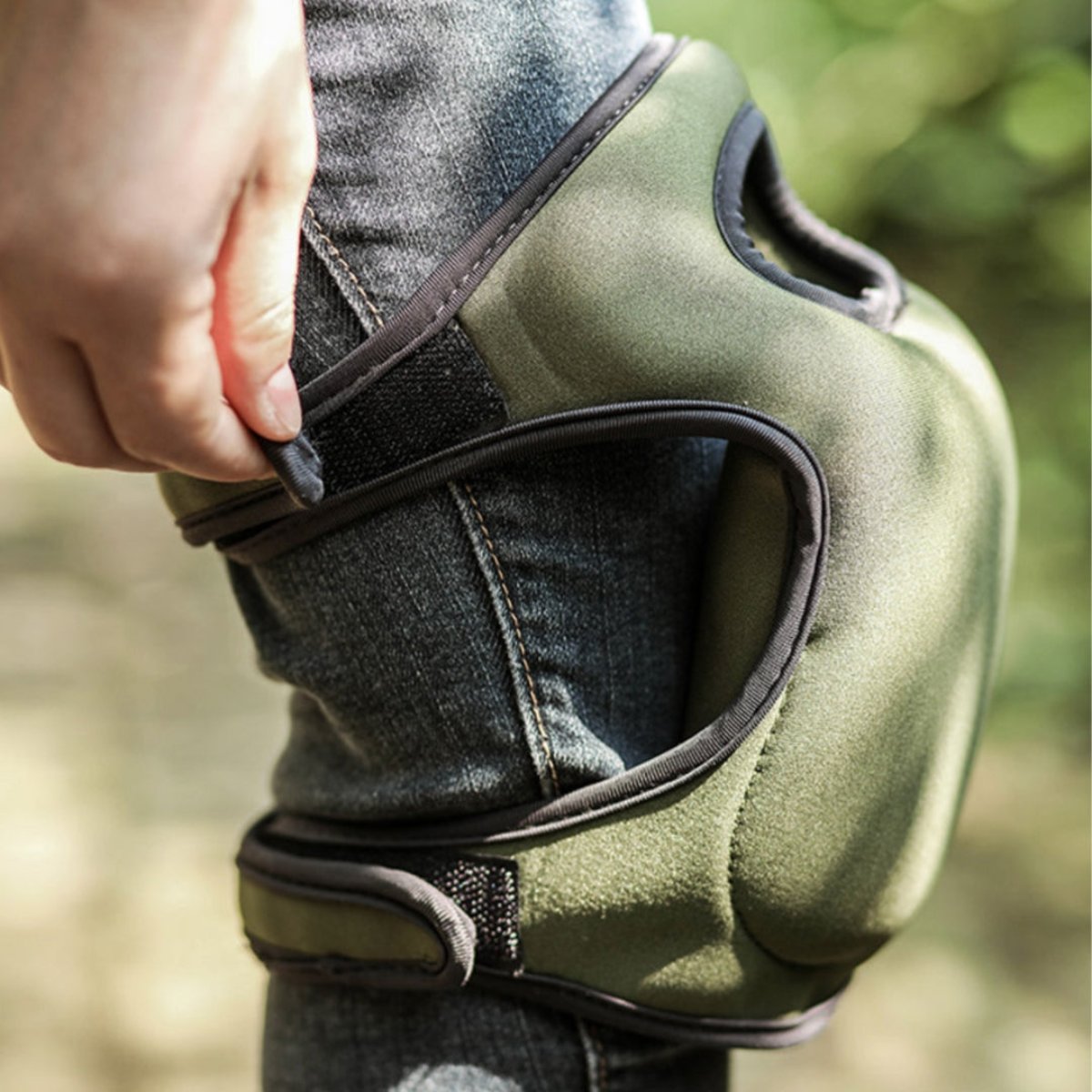 Knee Pads for Gardening - GardenGuard