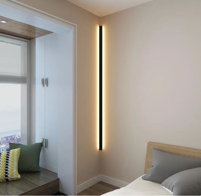 Linear minimalist and modern wall lamp