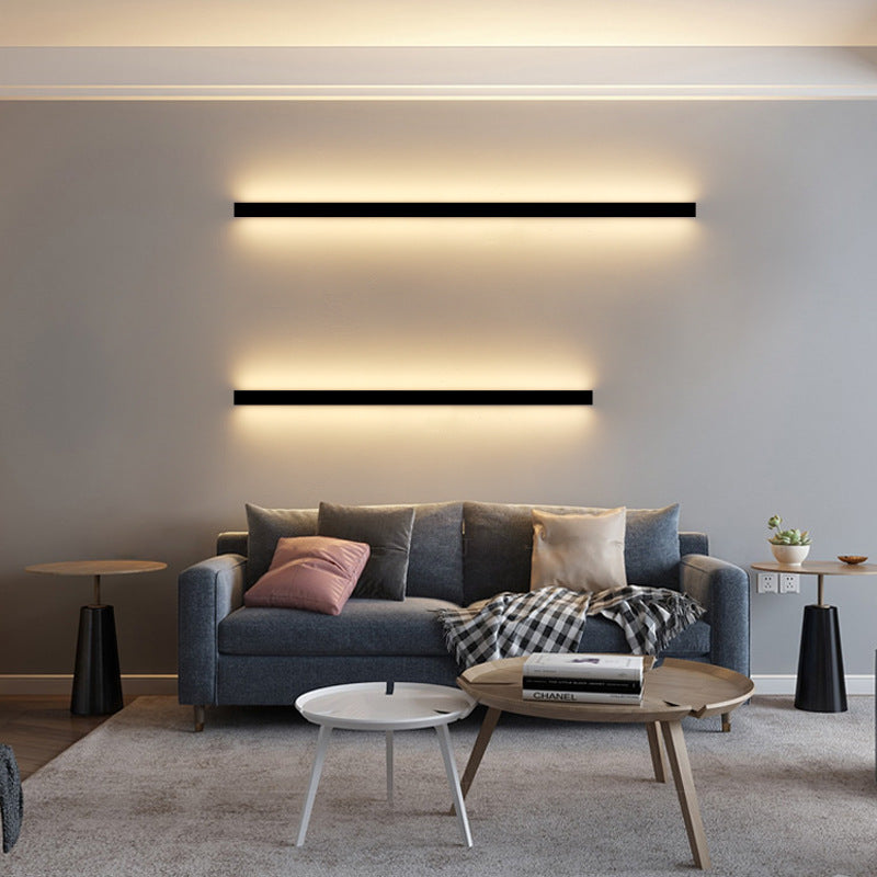 Linear minimalist and modern wall lamp