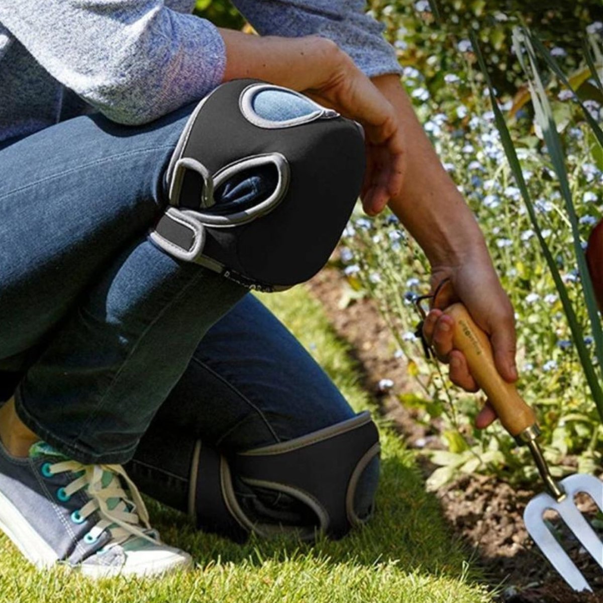 Knee Pads for Gardening - GardenGuard
